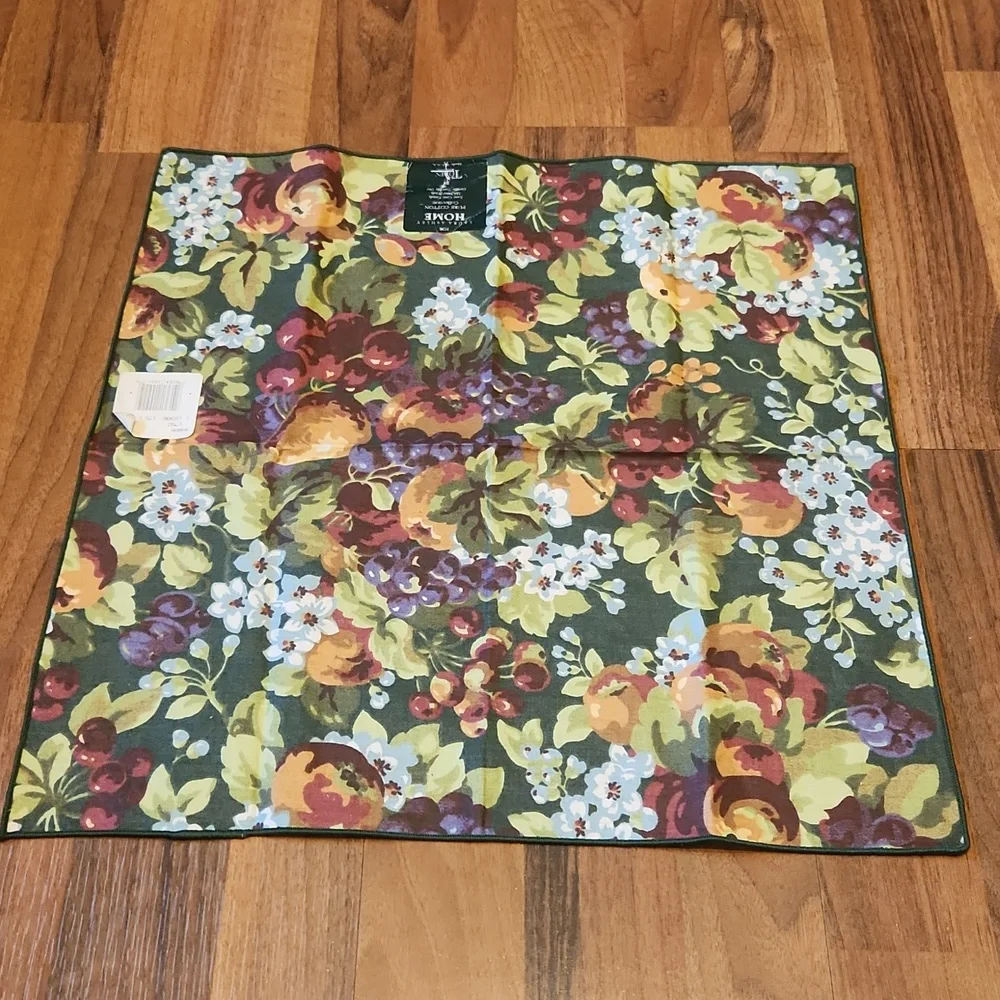 Laura Ashley Cloth Napkins Set of Five Rubens Green Floral Fruit Print New! NWT